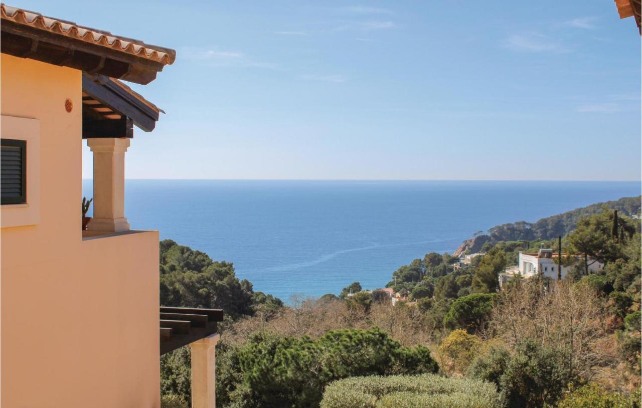 Stunning Home In Tossa De Mar With 3 Bedrooms, Wifi And Outdoor Swimming Pool Exterior photo